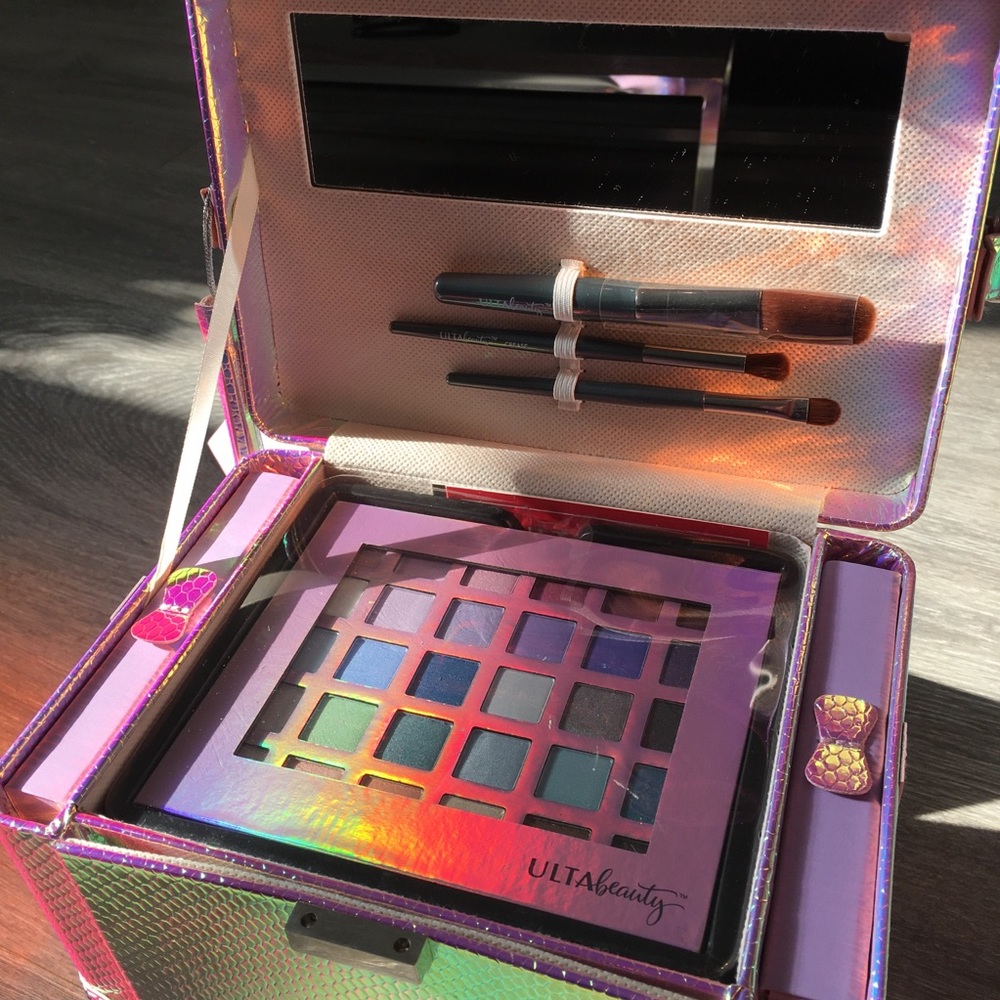 Ulta Beauty Illuminate the Day Makeup Kit - Picture 7 of 14